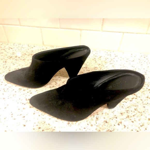 VINCE sz 7 heeled mule booties in sumptuous black suede. V good used condition - Picture 1 of 5